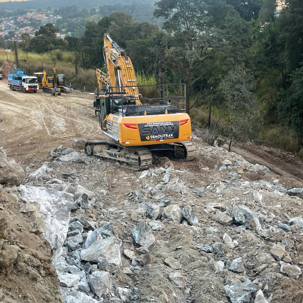 Demolição de passarelas em São Paulo