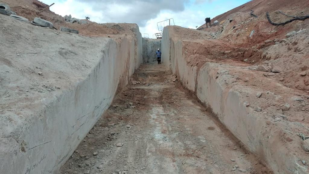 Demolição de rocha com fio diamantado em Minas Gerais