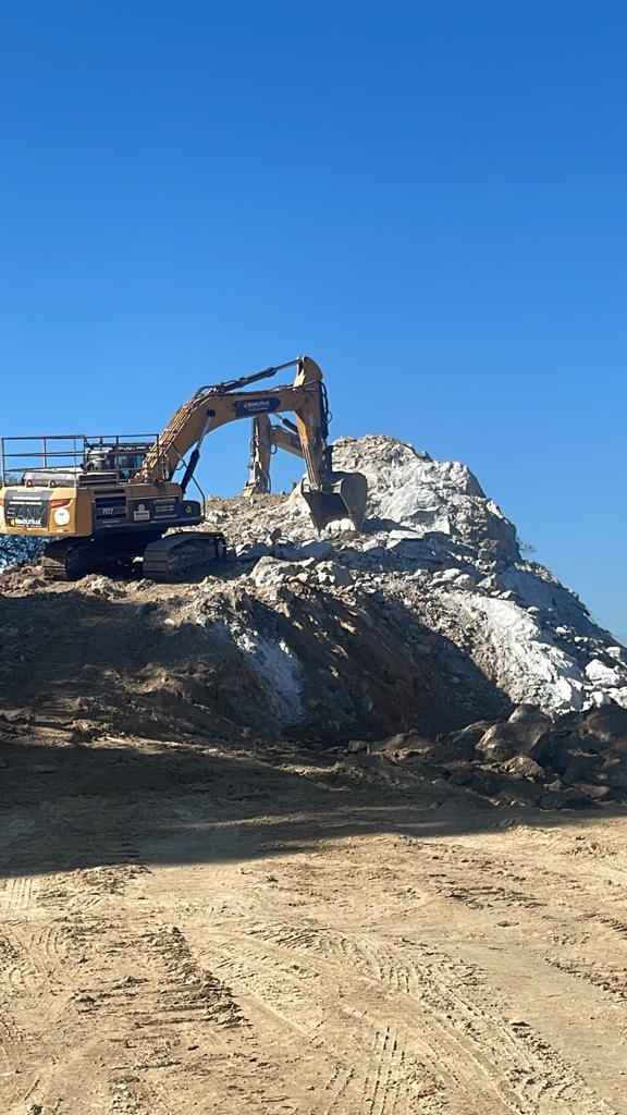 Demolição de rocha controlada em São Paulo