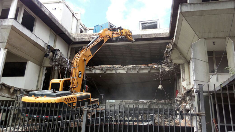 Demolição de Empresa