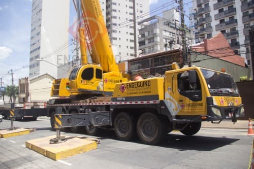 Aluguel de Guindaste de 200 Toneladas