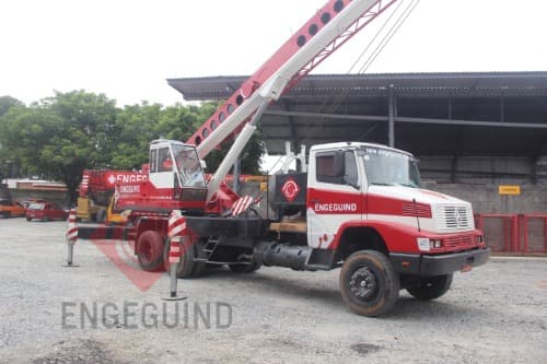 Aluguel de Guindaste de 25 Toneladas