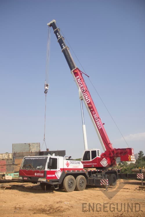 Aluguel de Guindaste de 70 Toneladas