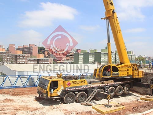Locação de Guindaste de 160 Toneladas