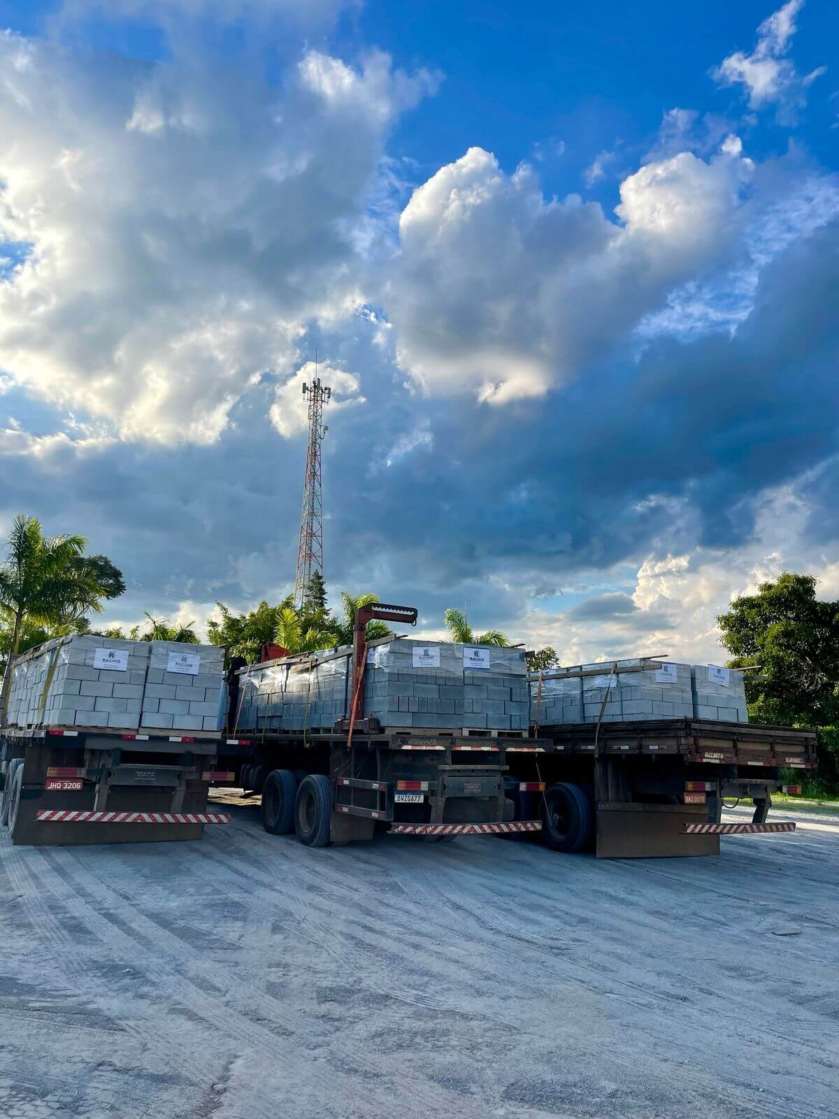 Frota própria da Rachid