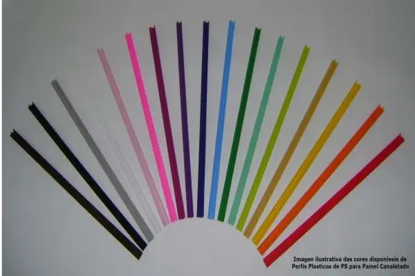 Perfis Plásticos Coloridos para Painel Canaletado