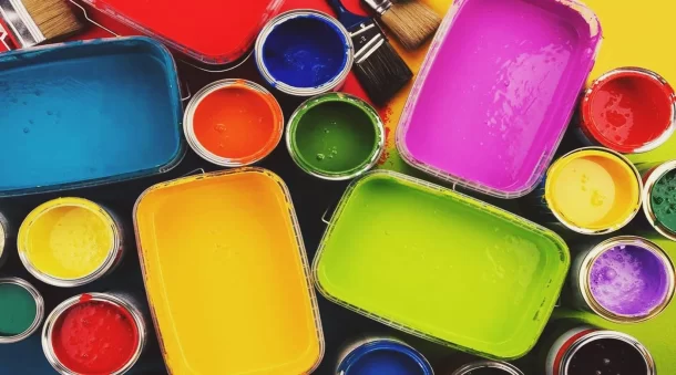 Tintas armazenadas em Self Storage