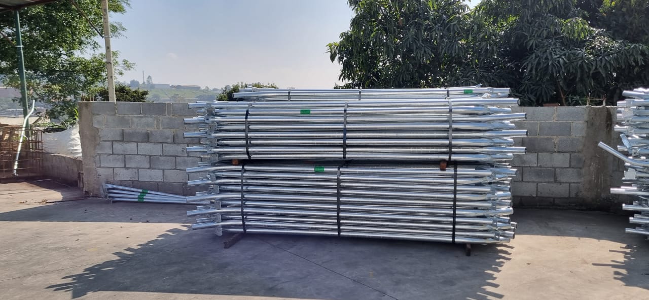 Braço para Luminária de Aço Galvanizado Curvo e Reto