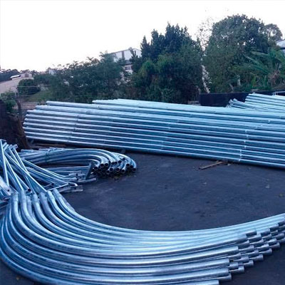 Distribuidor de Poste Metálico