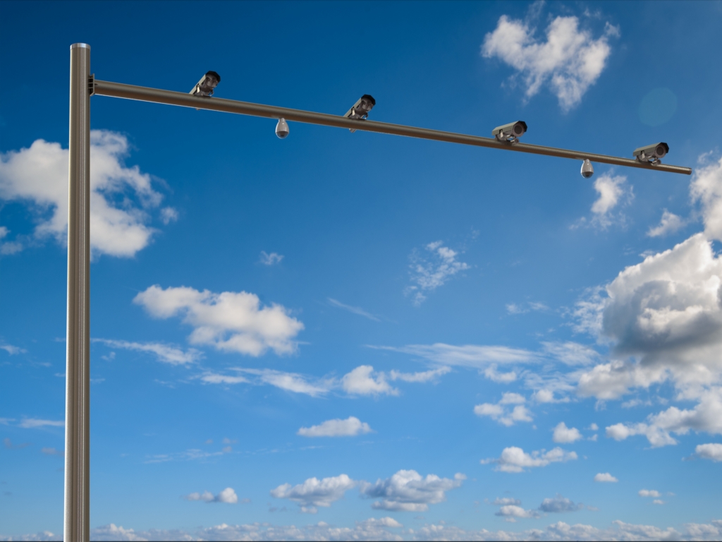 Poste para Câmera de Monitoramento