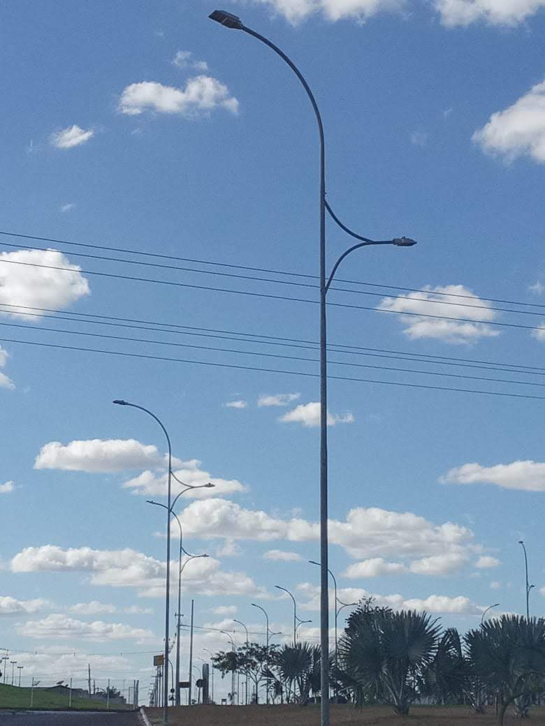 Poste Telecônico de Aço Galvanizado a Fogo Reto e Curvo