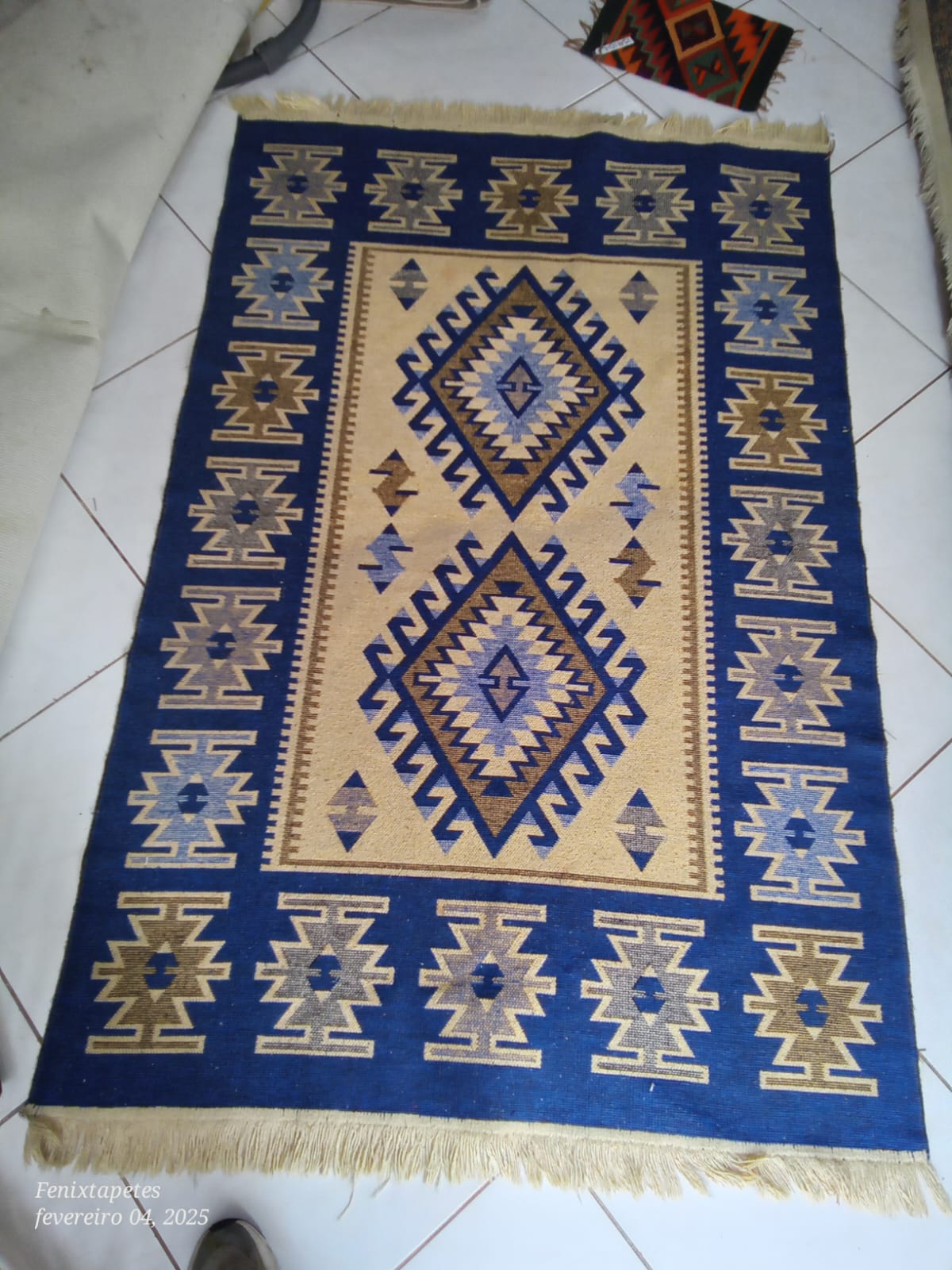 Conserto de Cordão, Debrun Imagem