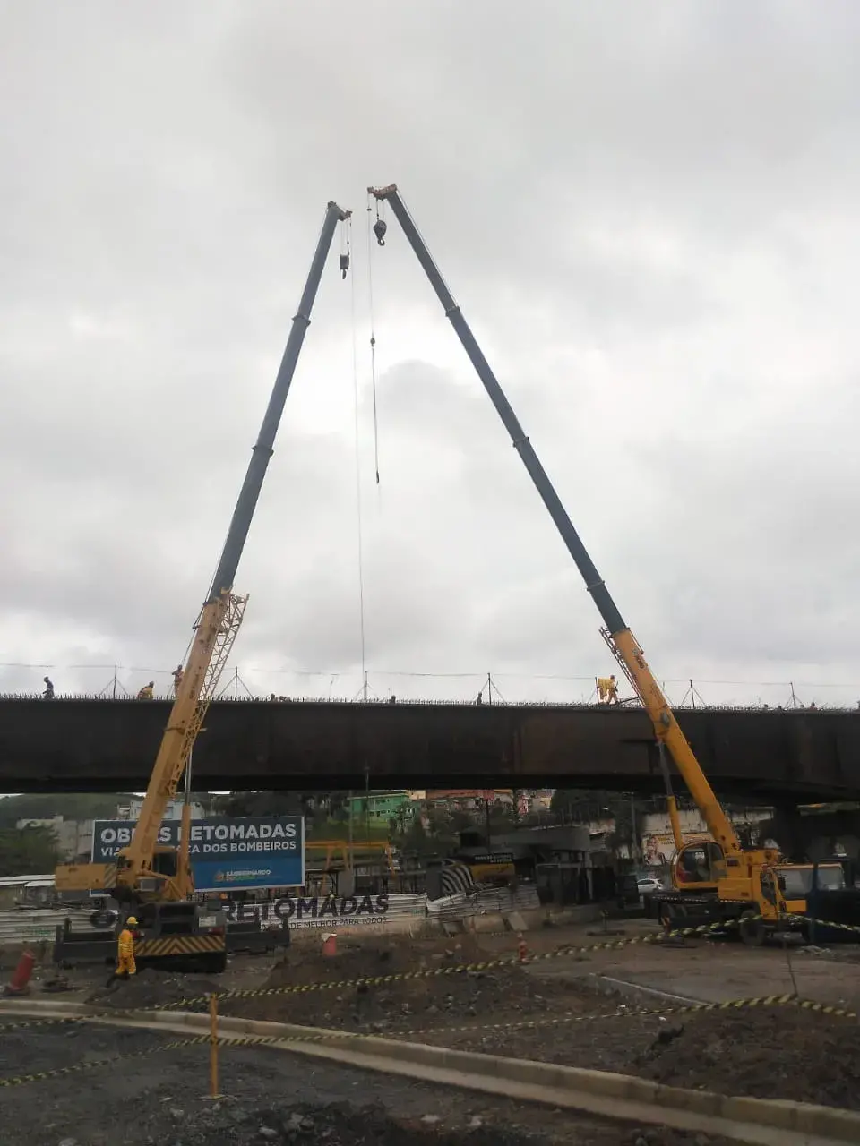 Locação de Guindaste sobre caminhão em Santo André