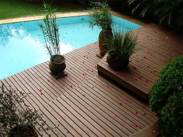 Deck de Madeira Plástica em SP