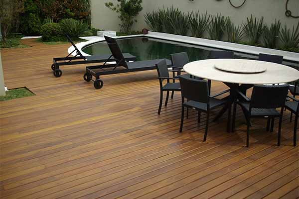 Deck de Madeira em Alphaville Imagem
