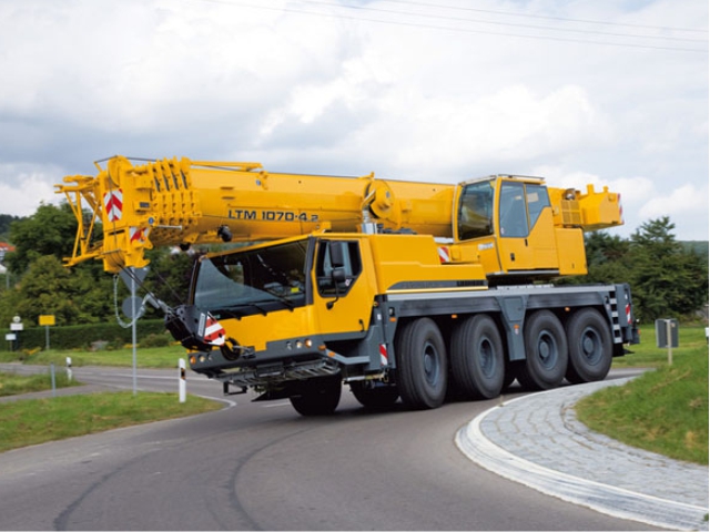 Guindastes LTM 1070