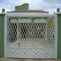 Pivotec - Portões em aço