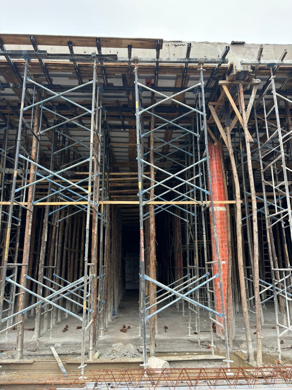 Aluguel de escora para laje em Embu das Artes