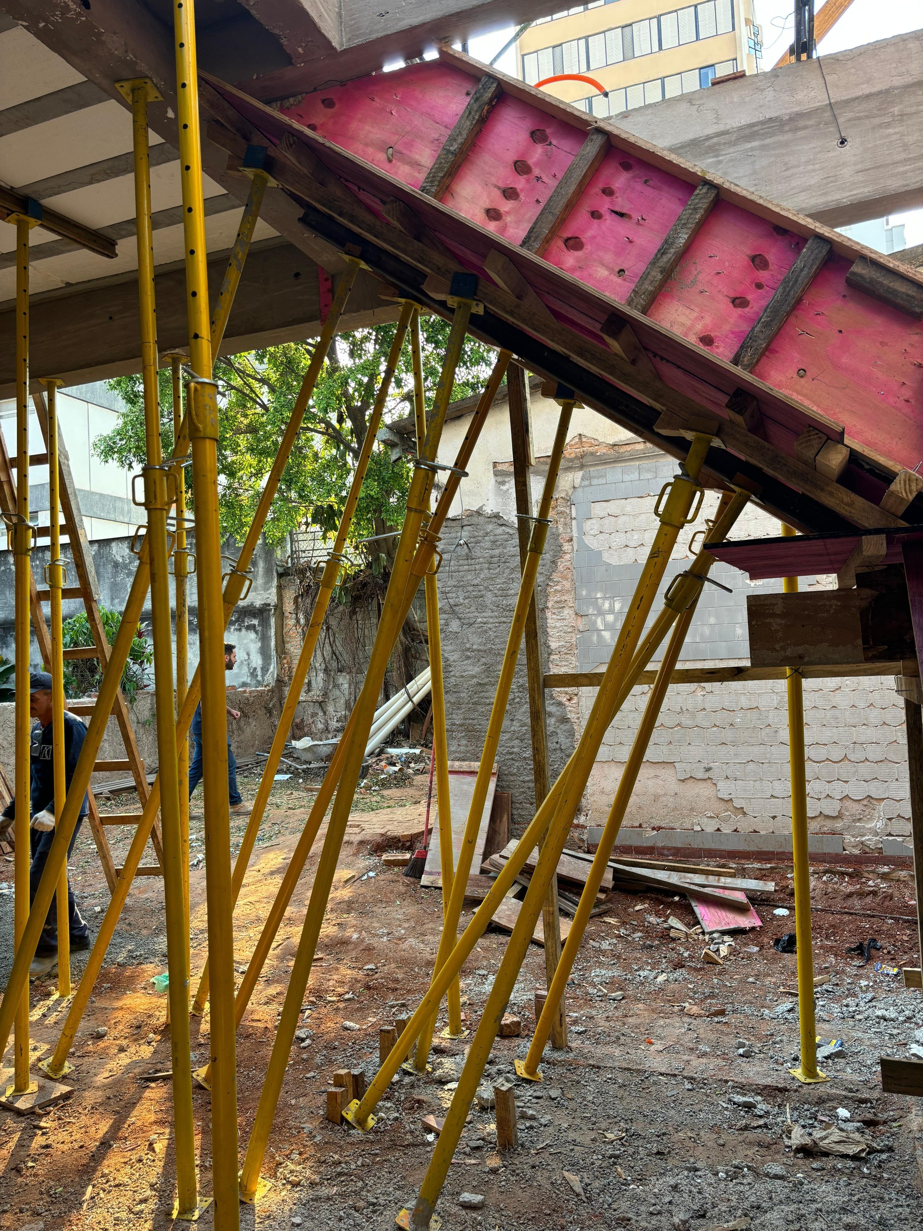 Escora para Laje em Embu das Artes