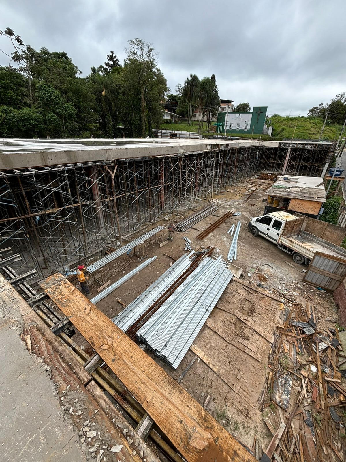 Escoramento para laje Zona Sul